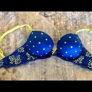 NWOT! VS push-up bra